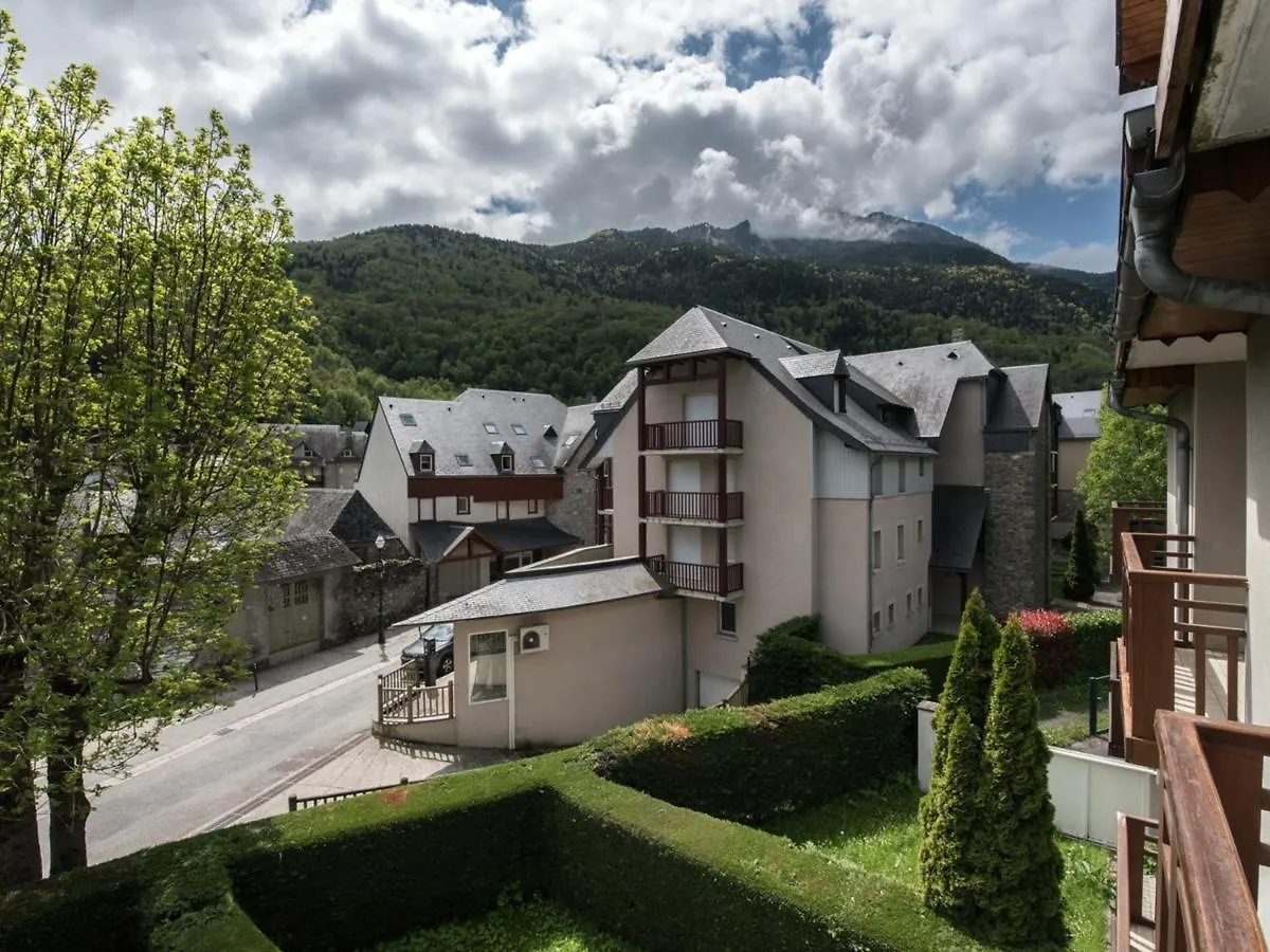 Appartement Ensoleille Pour 4 Pers, Balcon, Parking, Proche Thermes Et Telepherique, St-Lary Village - Fr-1-296-195 Saint-Lary-Soulan 0*,  France